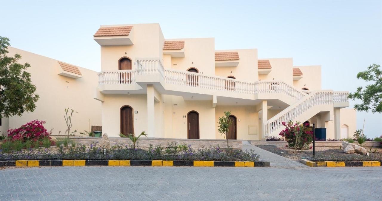 Barracuda Resort Umm al-Quwain Exteriör bild