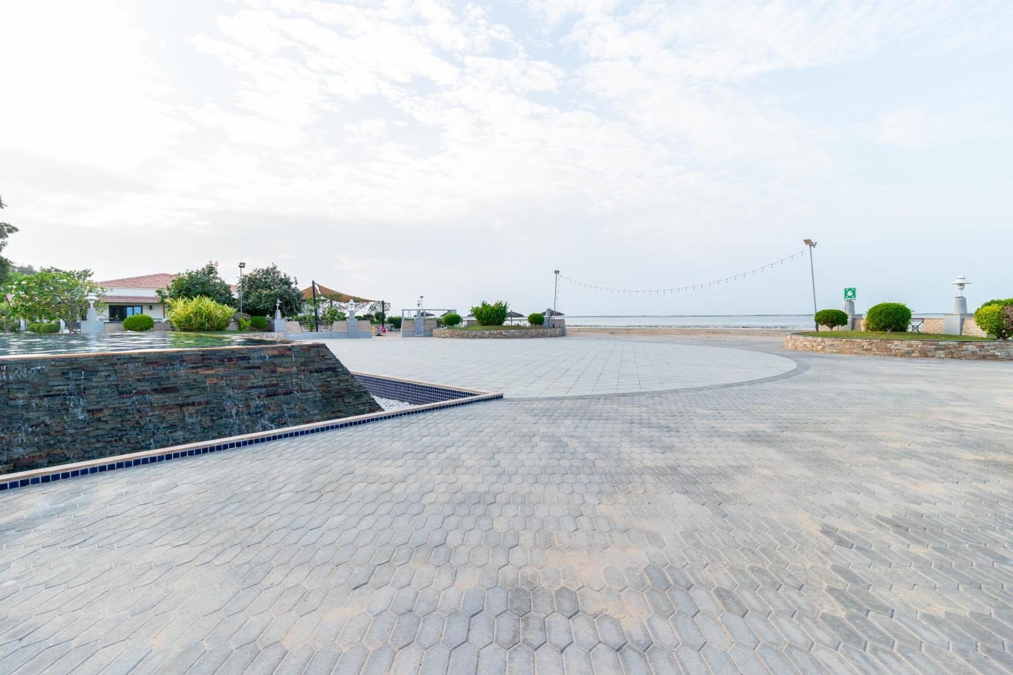 Barracuda Resort Umm al-Quwain Exteriör bild