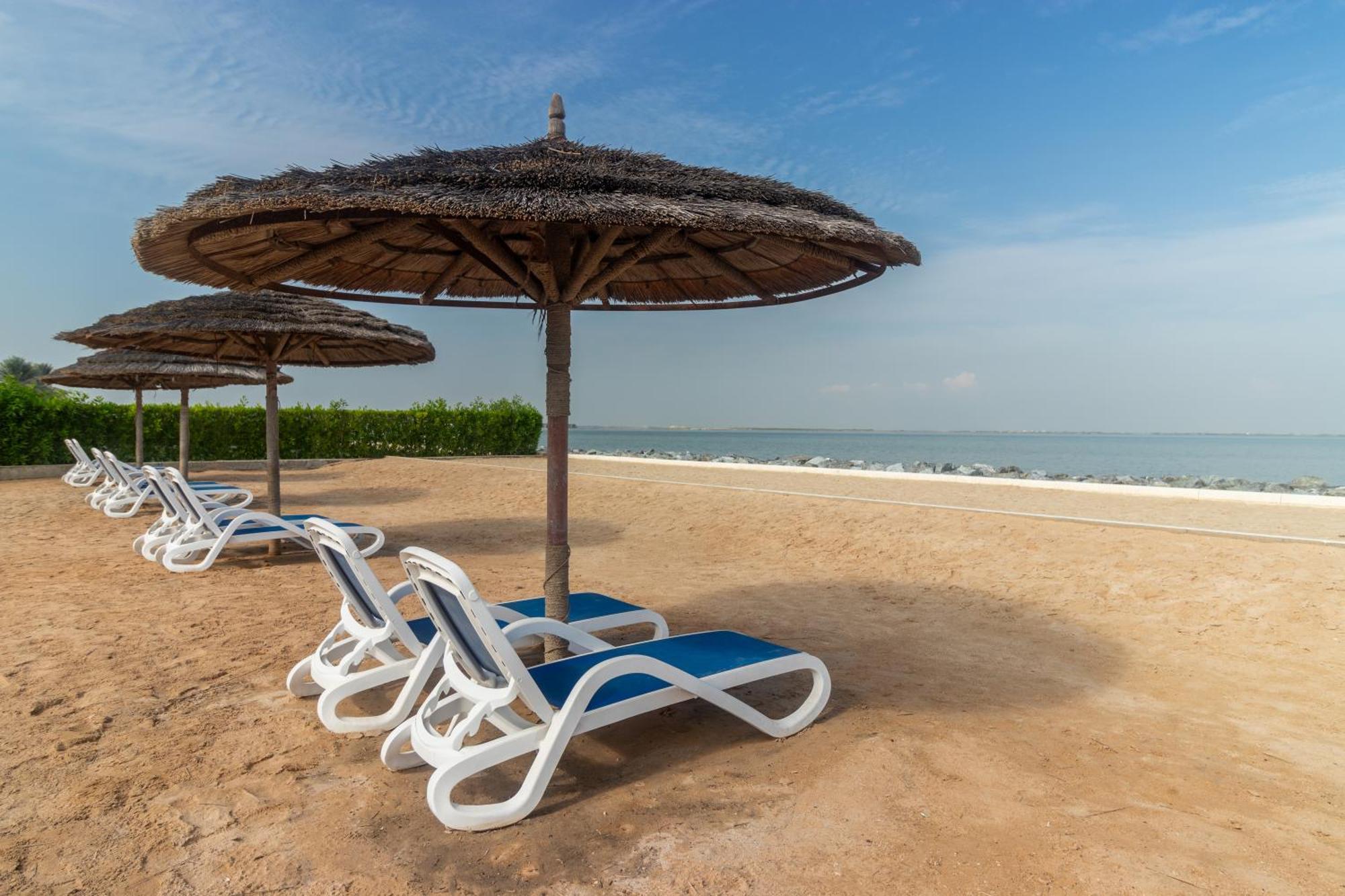 Barracuda Resort Umm al-Quwain Exteriör bild