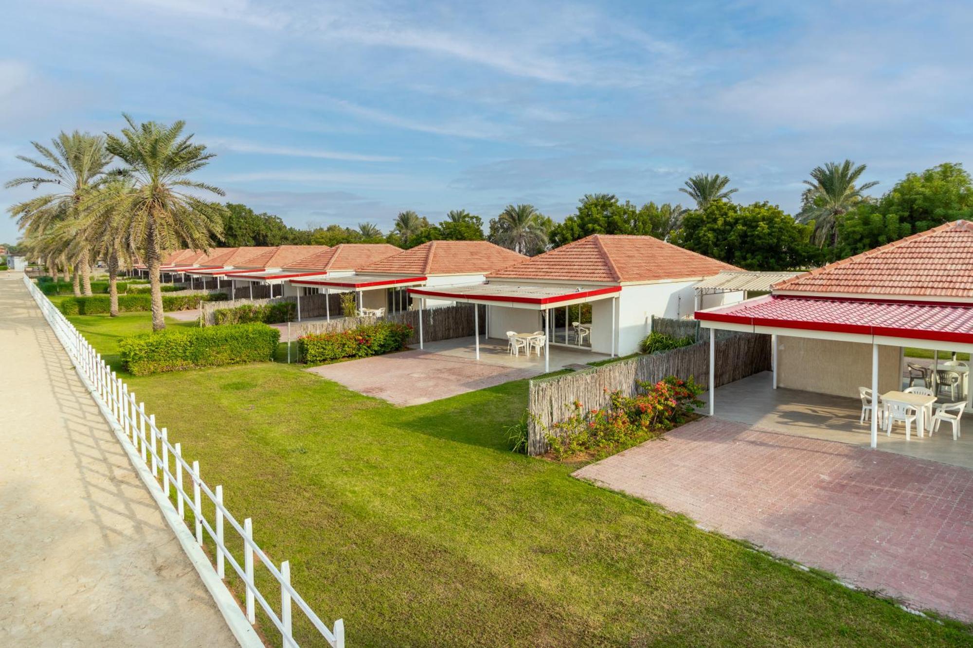 Barracuda Resort Umm al-Quwain Exteriör bild