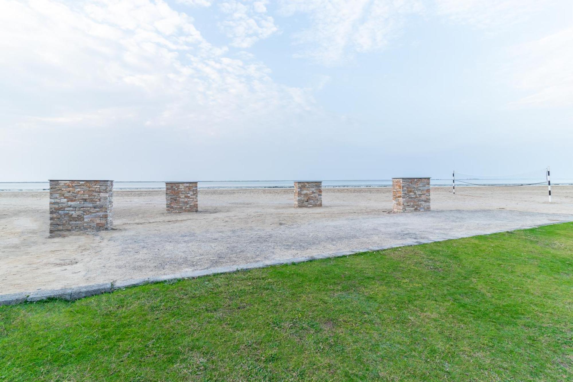 Barracuda Resort Umm al-Quwain Exteriör bild