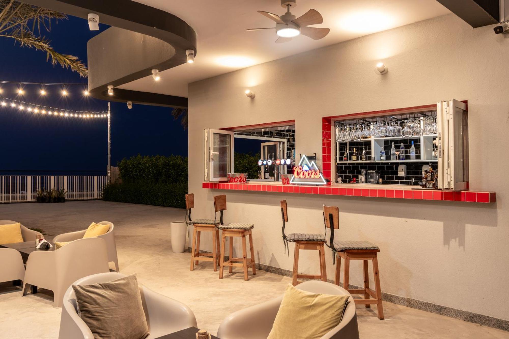 Barracuda Resort Umm al-Quwain Exteriör bild