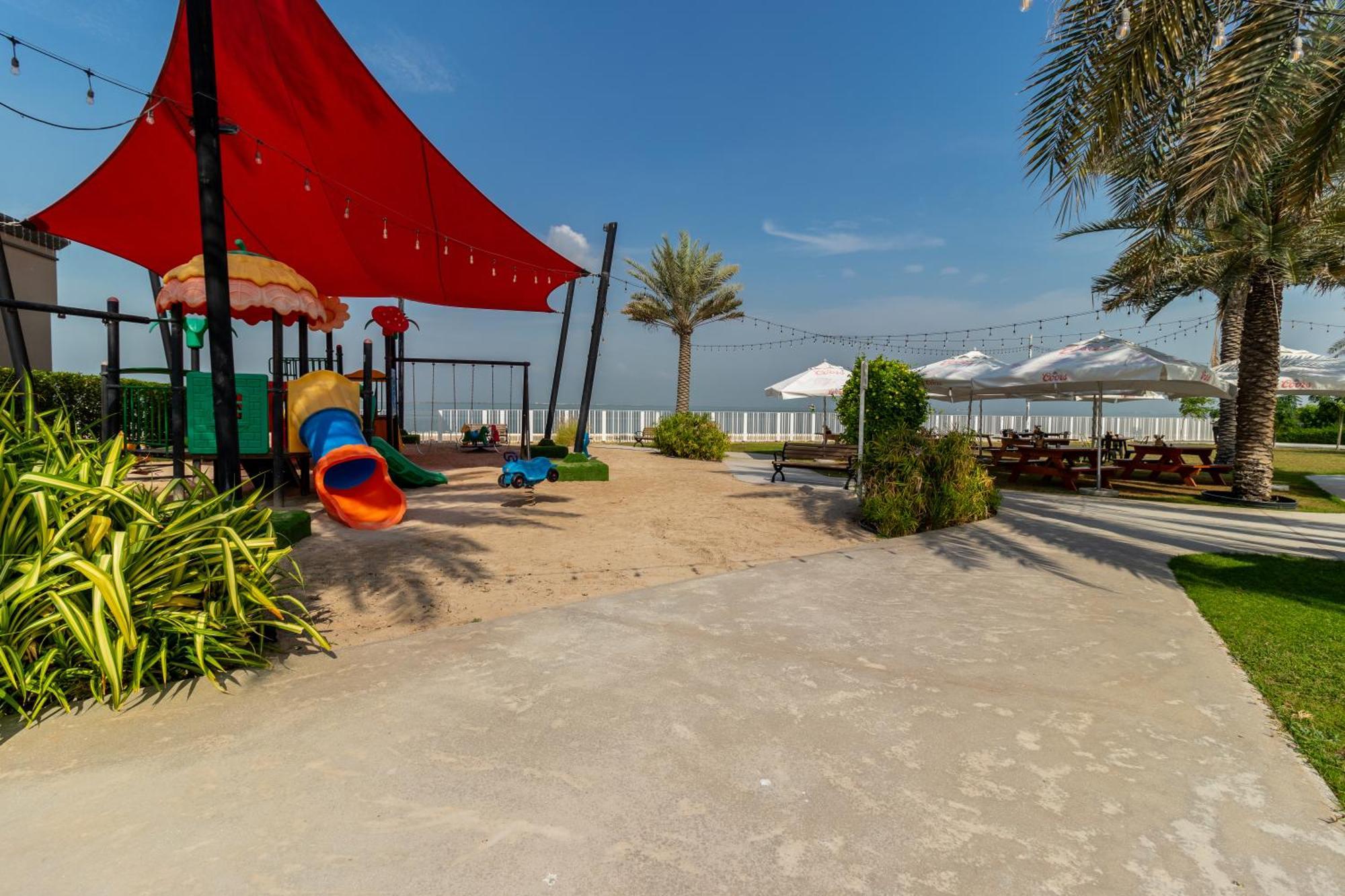 Barracuda Resort Umm al-Quwain Exteriör bild