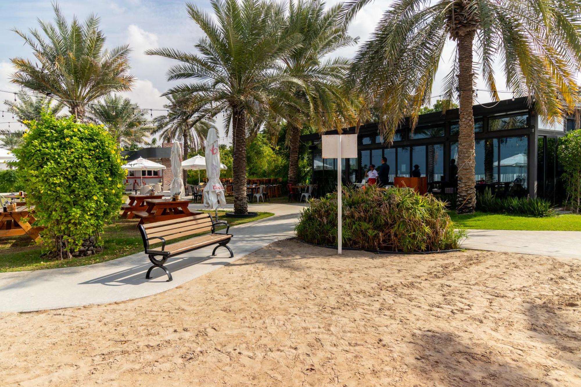 Barracuda Resort Umm al-Quwain Exteriör bild