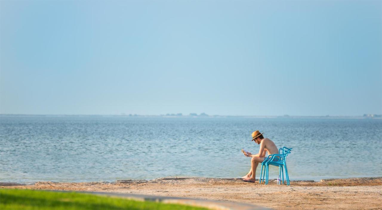 Barracuda Resort Umm al-Quwain Exteriör bild